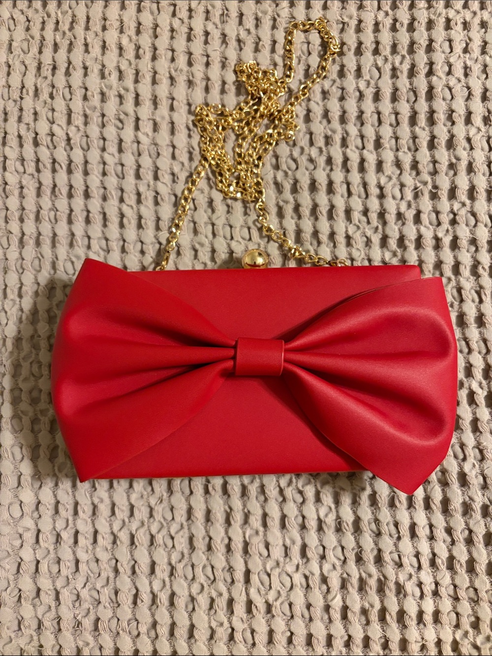 Miztique Red Bow Crossbody Clutch with Gold Chain